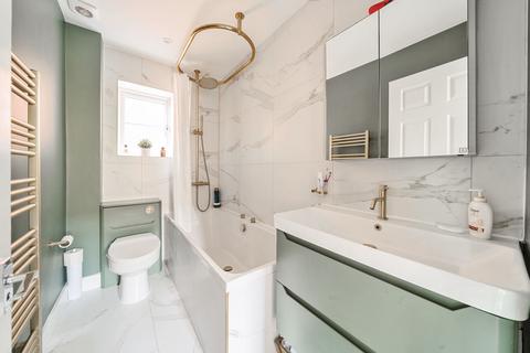 18 Cardwells Keep, Guildford, GU2 9PD