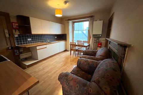 3 bedroom flat to rent, Queen Street, Aberystwyth