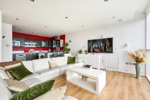 3 bedroom apartment for sale, Capital East Apartments, Royal Wharf, E16