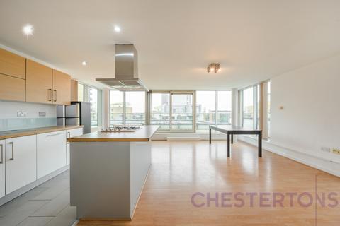 2 bedroom flat to rent, Tequila Wharf, Commercial Road