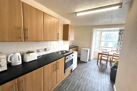 4 bedroom flat to rent, Portland Street, Aberystwyth