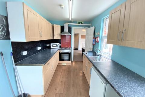 4 bedroom apartment to rent, Northgate Street, Aberystwyth