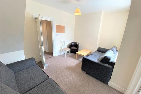 4 bedroom apartment to rent, Northgate Street, Aberystwyth