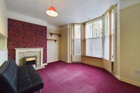 1 bedroom flat for sale, Alma Square, Scarborough YO11