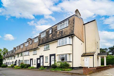 2 bedroom flat for sale, Stonegrove, Edgware, Middlesex, HA8 7TB