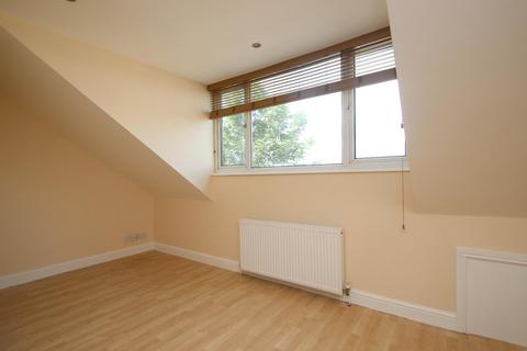 1 bedroom flat for sale, Irwin Approach, Halton, Leeds, LS15