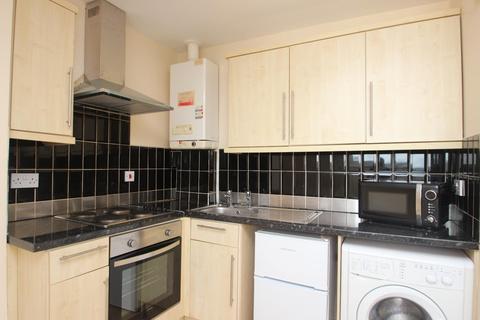 1 bedroom flat for sale, Irwin Approach, Halton, Leeds, LS15