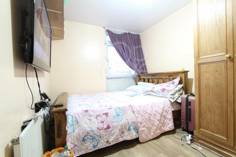 1 bedroom house to rent, Dovet Court, Mursell Estate, London, SW8