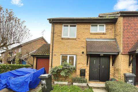 3 bedroom end of terrace house to rent, Deerhurst Close, Feltham, TW13