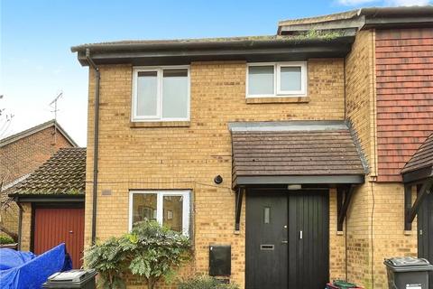 3 bedroom end of terrace house to rent, Deerhurst Close, Feltham, TW13