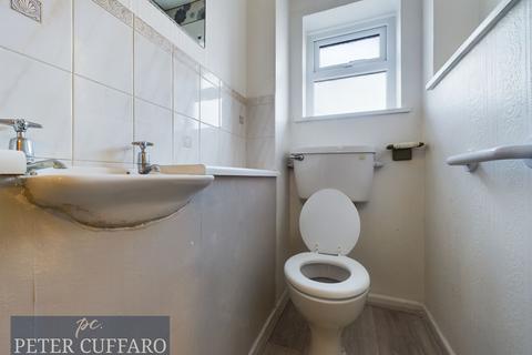 120 Jerounds, Harlow, CM19 4HQ