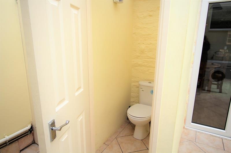 P1472 wc1.jpg