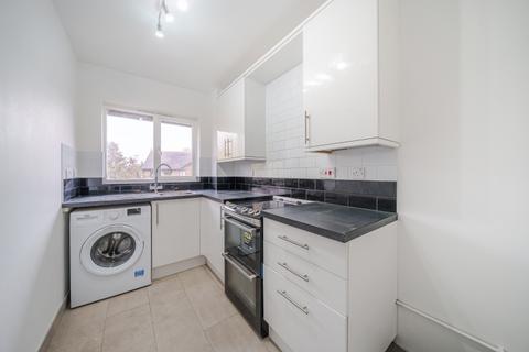 2 bedroom flat to rent, Longbridge Way London SE13