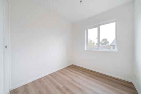 2 bedroom flat to rent, Longbridge Way London SE13