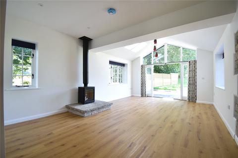 3 bedroom end of terrace house to rent, Beautifully Renovated Cottage in Desirable Hamlet