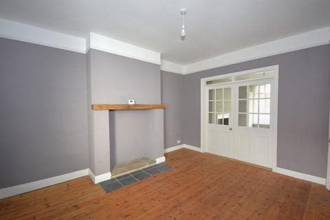 3 bedroom terraced house to rent, Highfield, Boston Spa, Wetherby, West Yorkshire, LS23