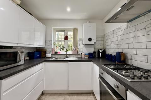 2 bedroom flat for sale, Mill Road, Eastbourne, East Sussex, BN21