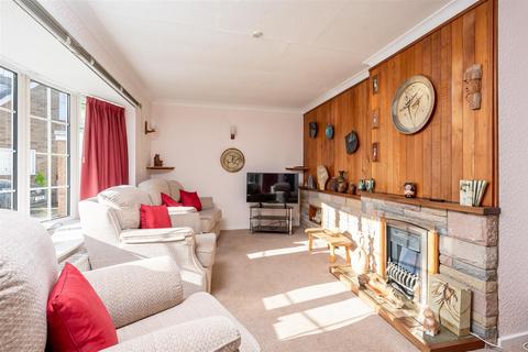 3 bedroom detached bungalow for sale, Kendal Close, Dunnington, York, YO19 5PG