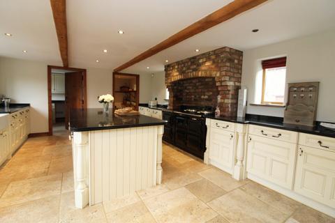 8 bedroom barn conversion for sale, Hornsea Road, Leven, HU17 5NJ