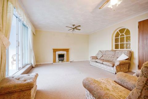 2 bedroom apartment for sale, Marine Parade West, Lee-on-the-Solent PO13