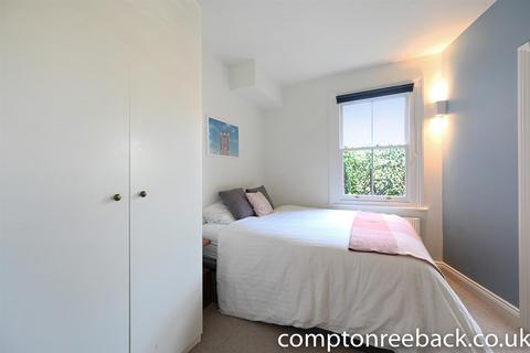 2 bedroom apartment to rent, Castellain Road, London W9