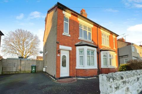 3 bedroom semi-detached house to rent, Grange Road, Longford CV6