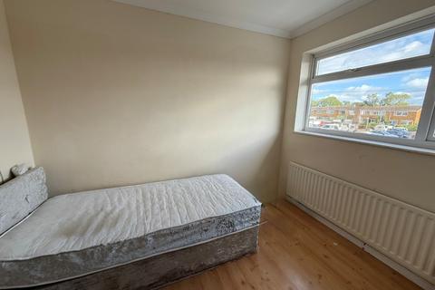 undefined, Grangeway, Dunstable LU5