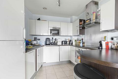 2 bedroom flat for sale, Mapleton Road, London SW18