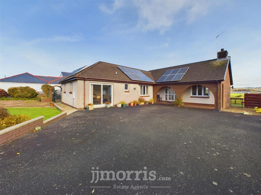 CAM03686 G0-PR0206-STILL022.jpg