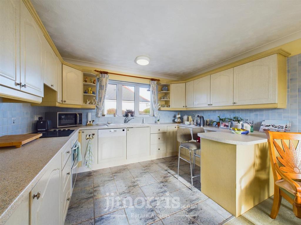 CAM03686 G0-PR0206-STILL007.jpg