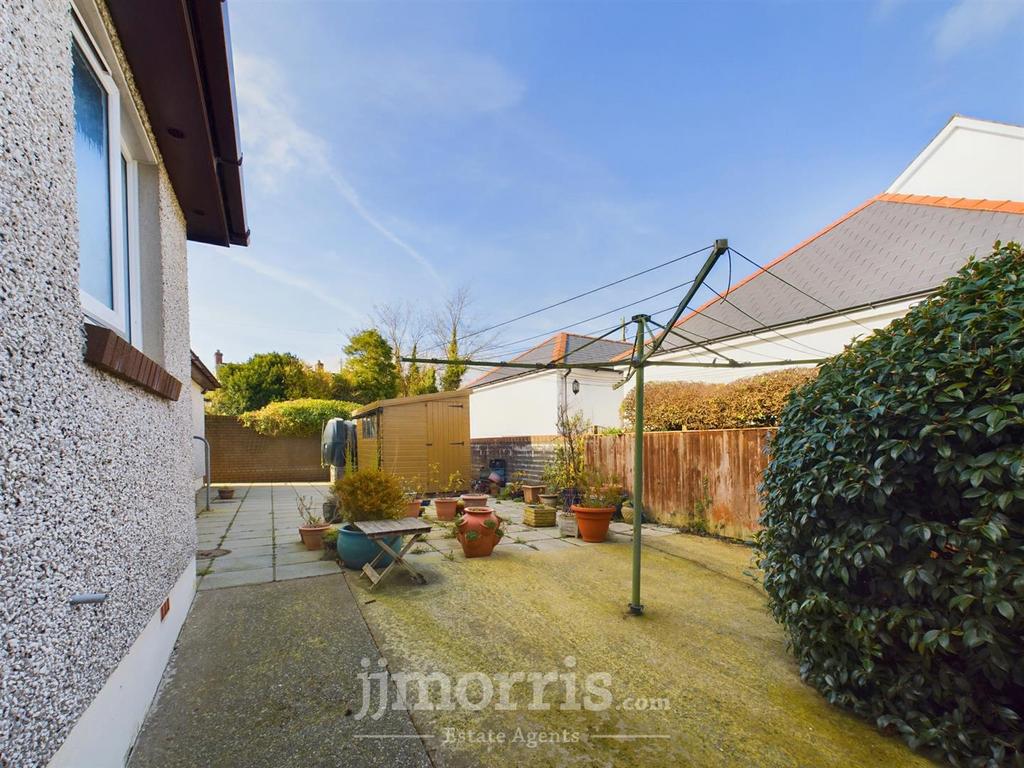 CAM03686 G0-PR0206-STILL031.jpg