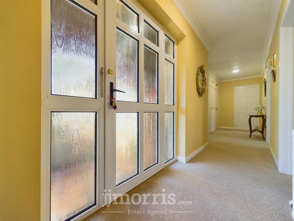 CAM03686 G0-PR0206-STILL001.jpg