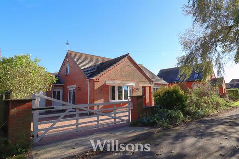 4 bedroom detached bungalow for sale, Hogsthorpe Road, Mumby, Alford