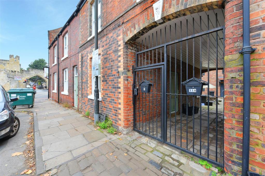 Access Gate