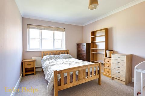 1 bedroom apartment for sale, Lady Margaret Gardens, Ware SG12