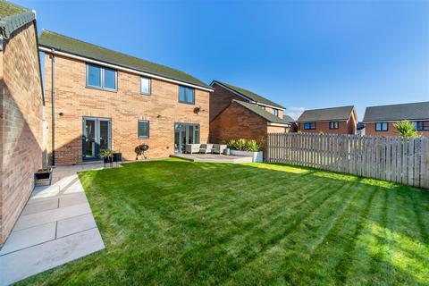 4 bedroom detached house for sale, Roseden Way, Great Park, NE13