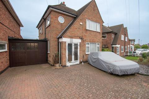 4 bedroom detached house for sale, Woodgate Drive, Birstall