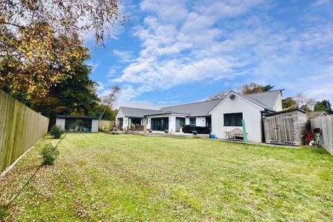 5 bedroom bungalow for sale, Fir Tree Close, St Leonards, BH24 2QW