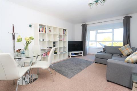 2 bedroom apartment to rent, Stratton Court, Surbiton KT6