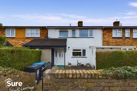 3 bedroom terraced house to rent, Forest Avenue, Hemel Hempstead, Hertfordshire, HP3 9EH