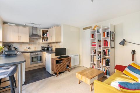 1 bedroom flat for sale, Wilkinson Way, London W4