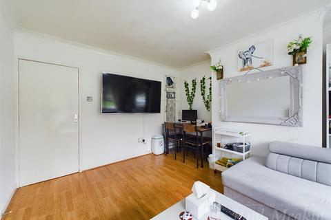 1 bedroom flat for sale, Lodge Lane, New Addington