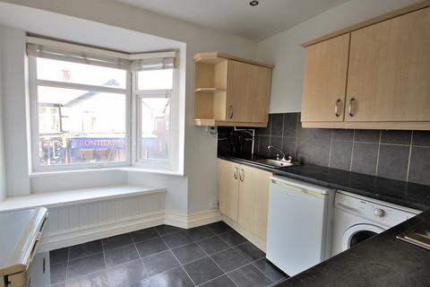 2 bedroom flat for sale, Crosby, Liverpool L23