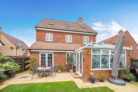 5 bedroom detached house for sale, Wren Terrace, Wixams, Bedford