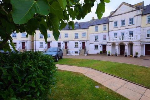 3 bedroom townhouse to rent, 62 Royffe Way, Bodmin