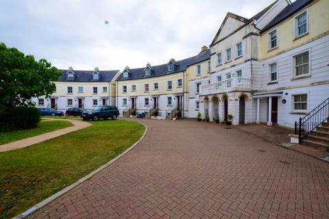 3 bedroom townhouse to rent, 62 Royffe Way, Bodmin