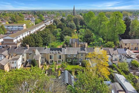 4 bedroom end of terrace house for sale, North Street, Cambridge CB4