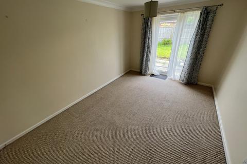 2 bedroom bungalow to rent, Heol Ffynhonnau, Peniel, Carmarthenshire