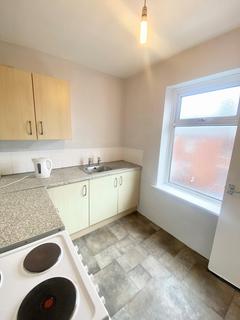 2 bedroom flat to rent, Bath Street, Barrow-In-Furness LA14