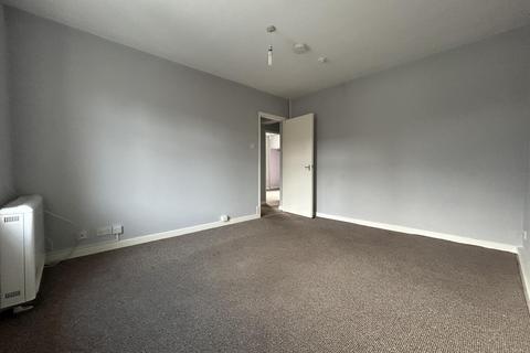 2 bedroom flat to rent, Bath Street, Barrow-In-Furness LA14